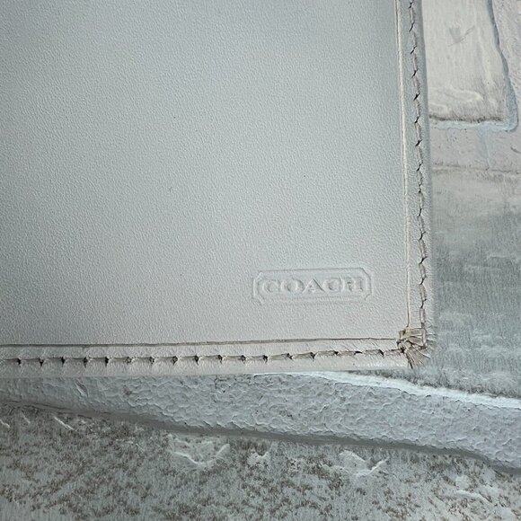 Coach Checkbook Cover Beige Signature C Canvas Leather‎ Trim - Picture 6 of 12